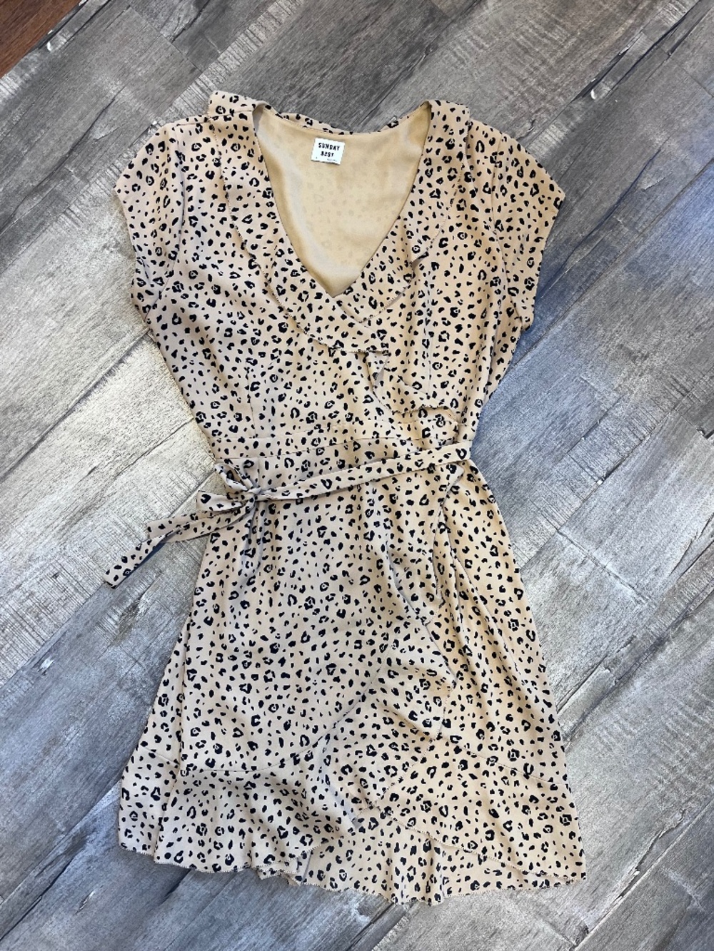 aritzia sunday best cheetah ruffle summer dress